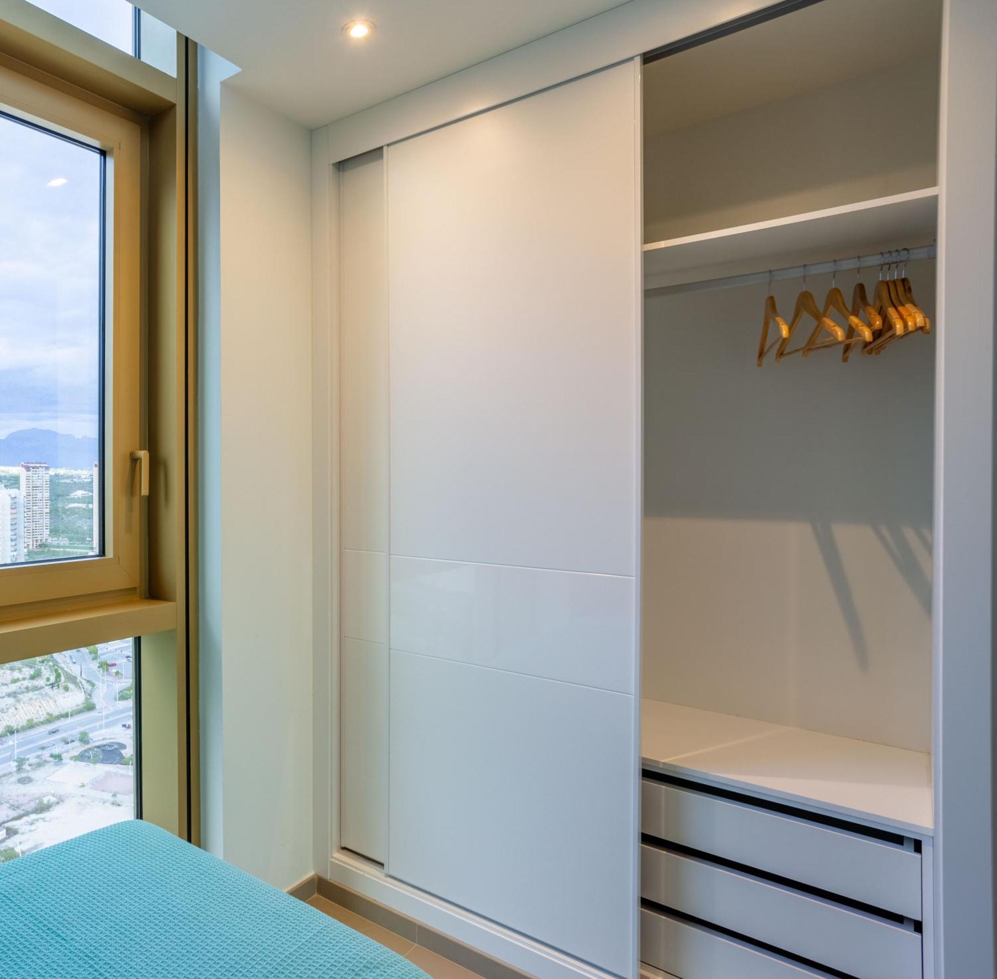 Апартаменты Intempo By Holuxe - 284 - 28Th Floor Бенидорм Экстерьер фото